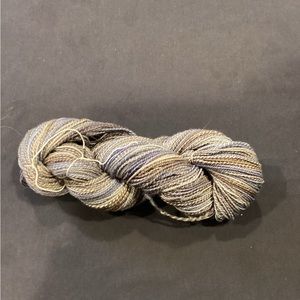 Hand spun wool art yarn periwinkle and tan colorway 4 ozs 256 yards